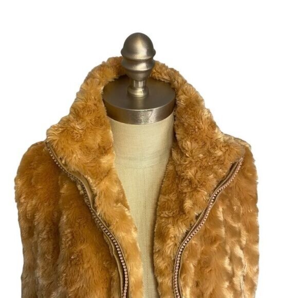 Faux Fur Sleeveless Vest In Camel Brown With Satin Lining & Zipper Closure NWT - Picture 2 of 12